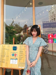 Đầm hoa midi đuôi cá cổ V vintage