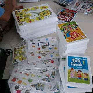 Combo các lại gồm Flashcard đánh vần và flashcards các loại