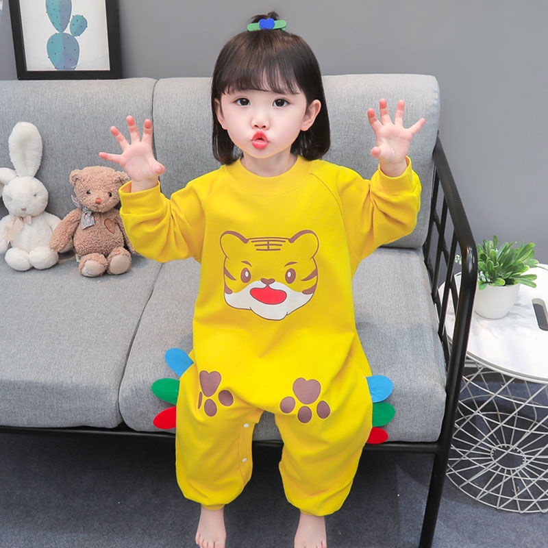 ✨Hàng Có Sẵn✨ Bộ Đồ Ngủ Liền Thân Tay Dài Chống Đá Thời Trang Thu Đông Cho Bé