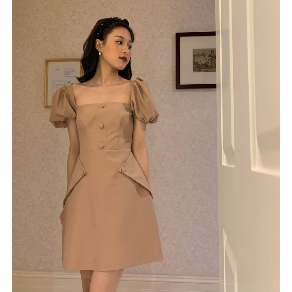 [HÀNG THIẾT KẾ CAO CẤP] Helen Dress - Đầm Nữ Cách Điệu Dáng Xòe Tay Phồng Cổ Vuông Màu Be | BigBuy360 - bigbuy360.vn