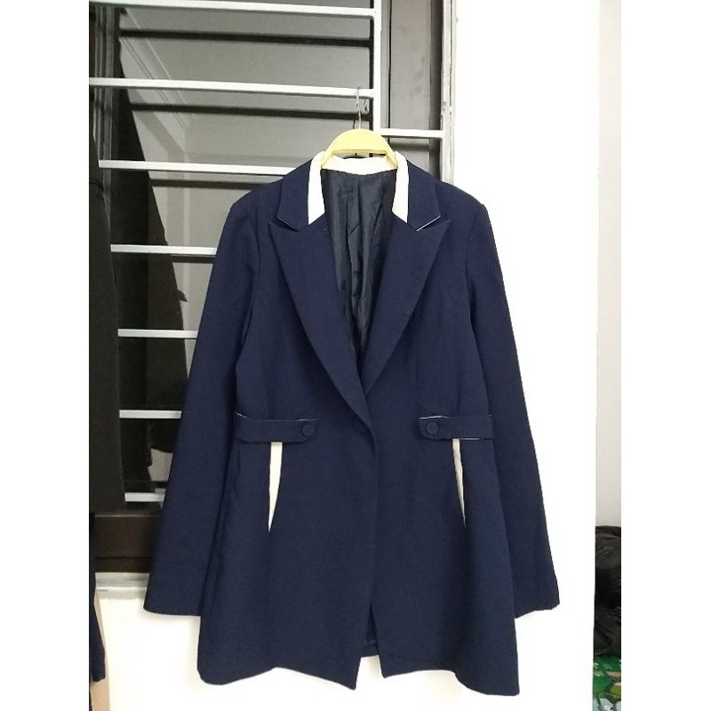 Áo măng tô si tuyển sale 79k | BigBuy360 - bigbuy360.vn