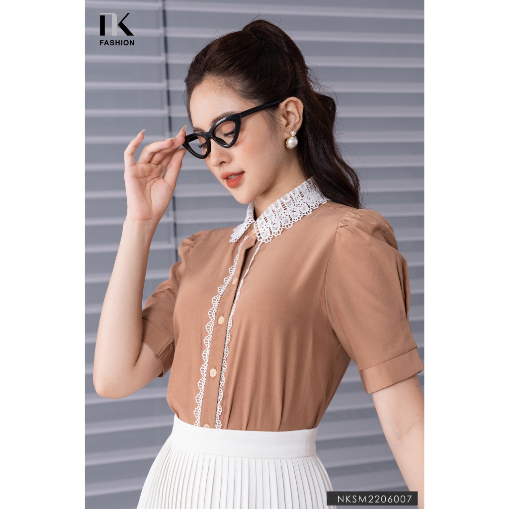 Áo Sơ Mi Cổ Đức Ren Dọc Nẹp NK FASHION Chất Liệu Thoáng Mát, Kiểu Dáng Thanh Lịch NKSM2206007