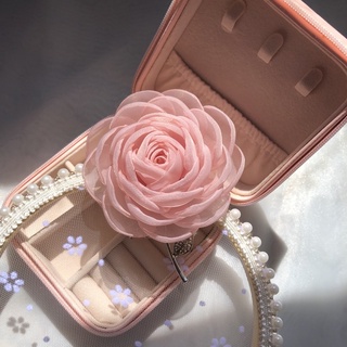 Hoa cài áo handmade cao cấp- Hoa 7cm màu hồng phấn- Mix cành đính đá sang trọng