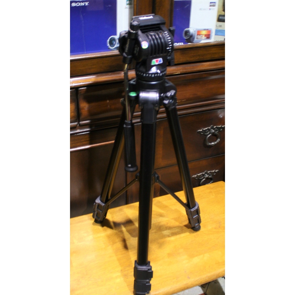 Chân máy quay phim chuyên nghiệp VELBON CX-686/C-600- Thương hiệu Tripod nổi tiếng thế giới ....