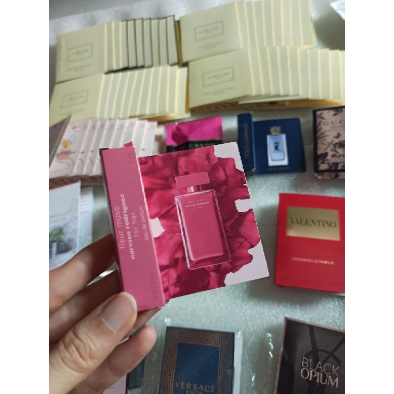 Vial Nước Hoa Narciso Fleur Musc ( hồng đậm )