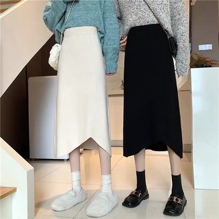 Chân váy dài xẻ V xinh xắn