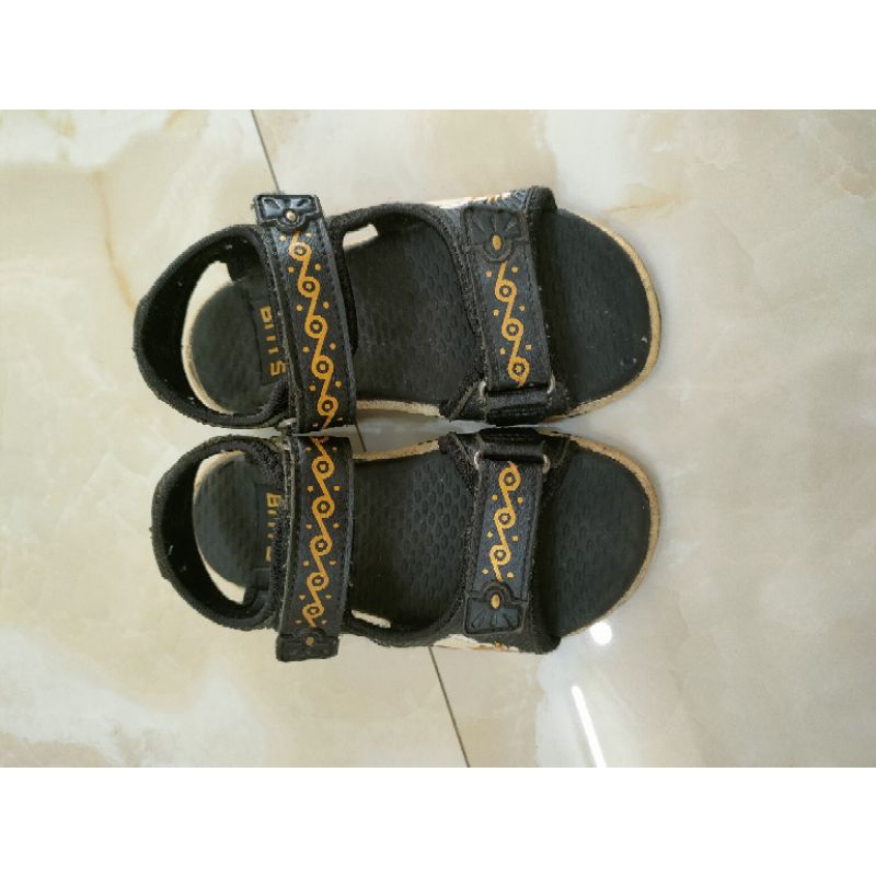 Dép bé trai thanh lý