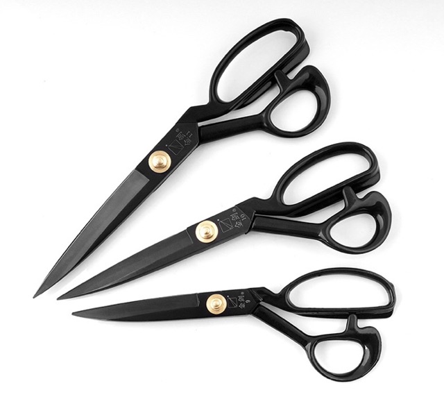 Kéo chuyên dụng cắt da thủ công