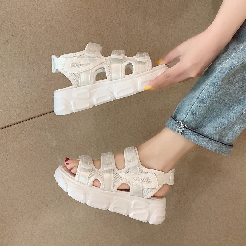 (CÓ SẴN - Trắng) Giày Sandals Ulzzang quai ngang dán đế cao bánh mì 4.5p