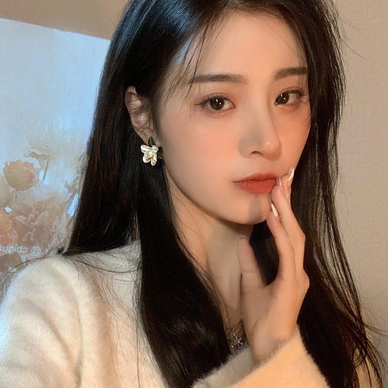 Bông Tai Hình Hoa Sơn Màu Phong Cách Retro Hợp Xu Hướng