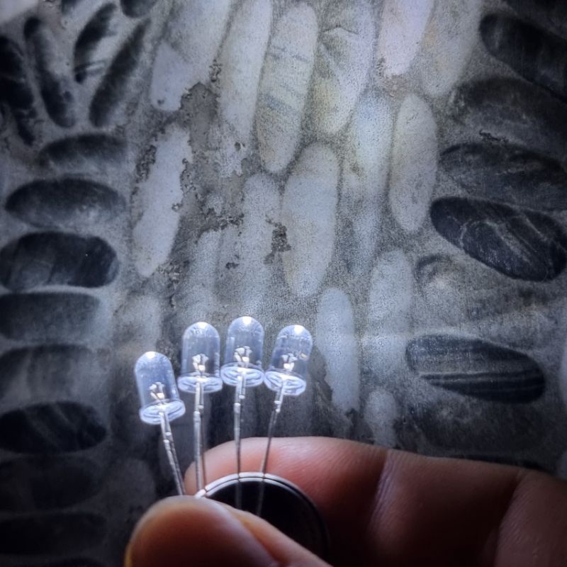 30 bóng đèn led 3mm 5mm lùn.nhỏ..các màu. trắng .vàng.đỏ. cam.xanh lá.....