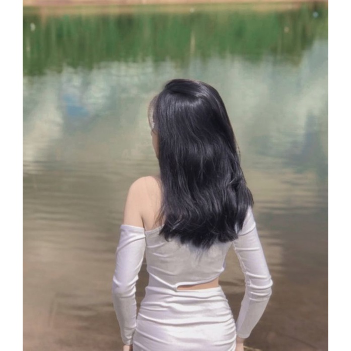 Đầm body khoét eo tay dài