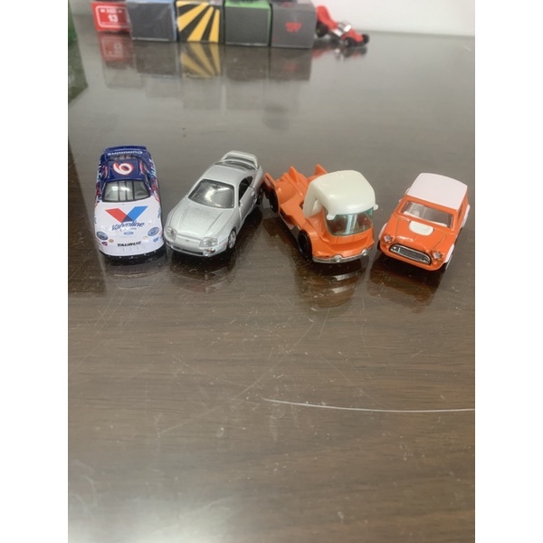 4 xe hot wheels tomica