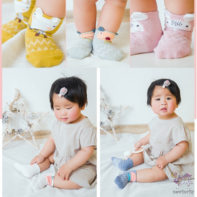 Set 5 Đôi Vớ Cotton Chống Trượt Kiểu Dáng Hoạt Hình Thời Trang Cho Bé Dễ Thương