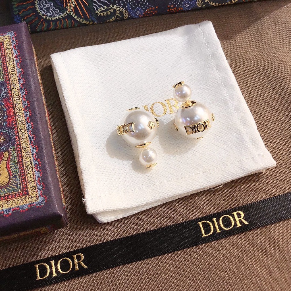 Khuyên Tai Tròn Bằng Thép Titan In Logo Dior Thời Trang Cho Nữ