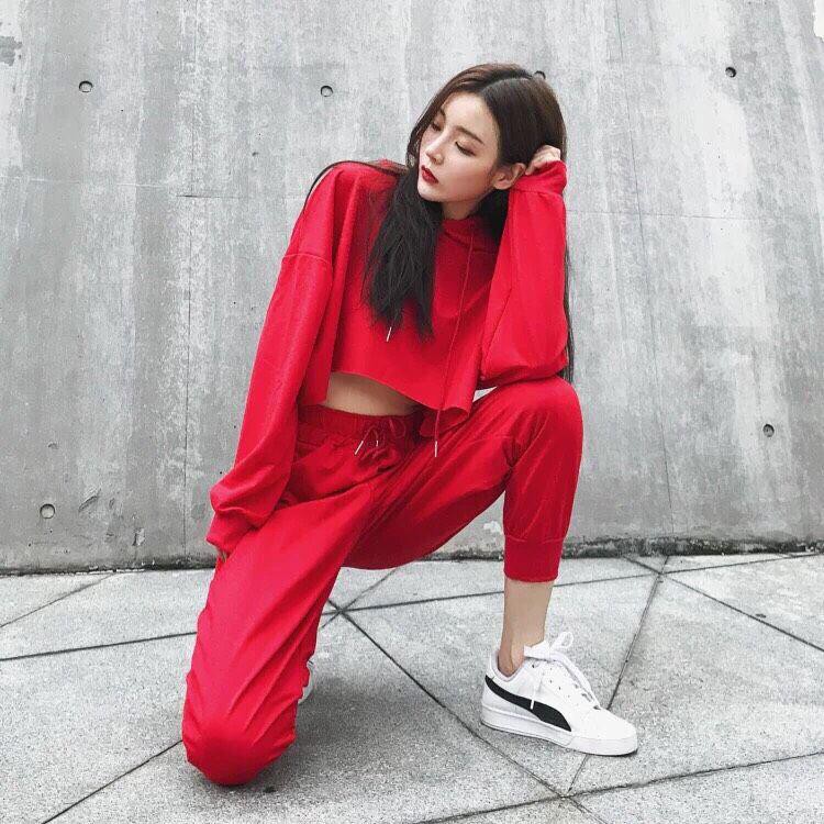 166B1 Set bộ thể thao áo croptop tay phồng và quần nỉ jogger siêu cá tính sporty girl