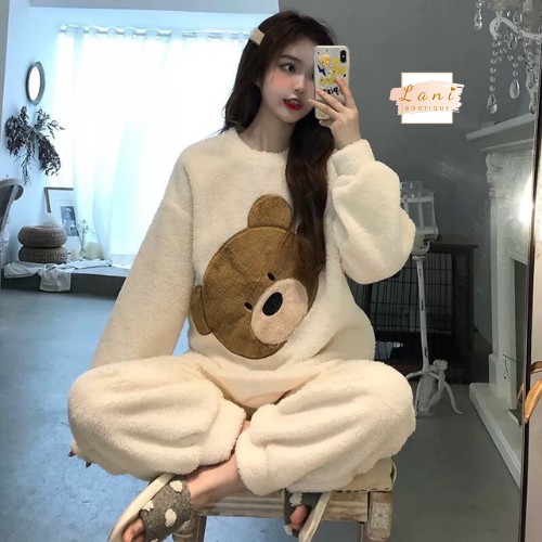 Bộ Đồ Ngủ Nữ Lông Thêu Hình Mặt Gấu Dài Tay Có 2 Màu Đen Trắng Mã 610 - Lani Boutique | BigBuy360 - bigbuy360.vn