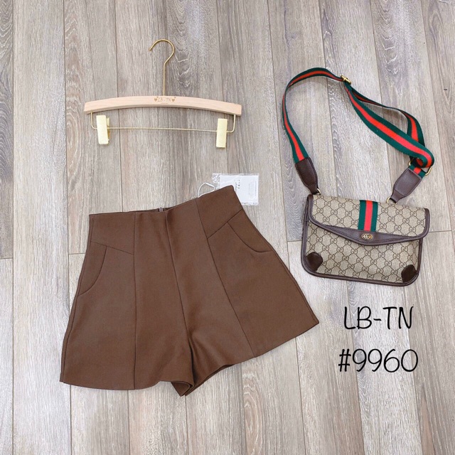 Quần short vải cạp cao