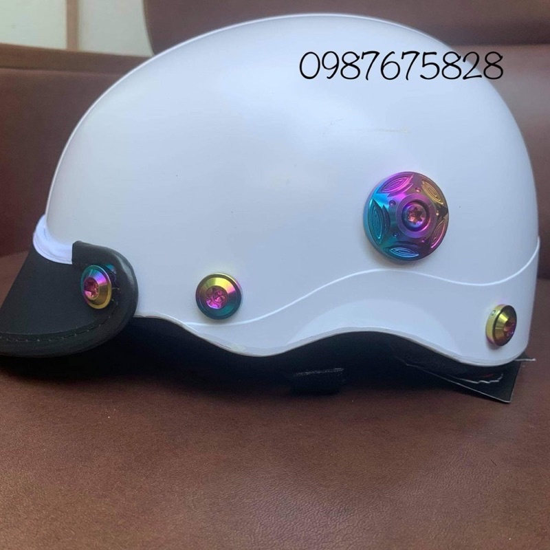 Nón bảo hiểm son gắn8 ốc titan gr5 và 2gù titan