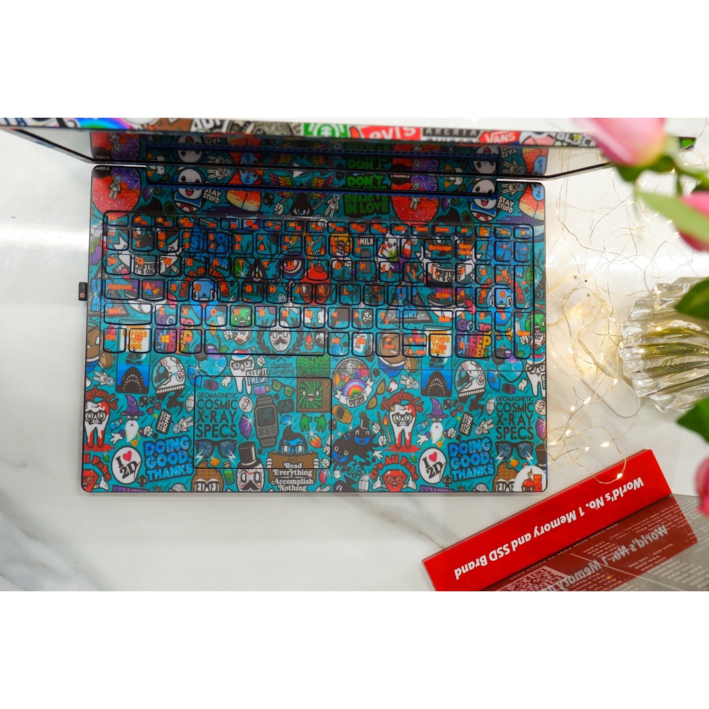 Skin dán laptop mẫu Stickerbomb stic263