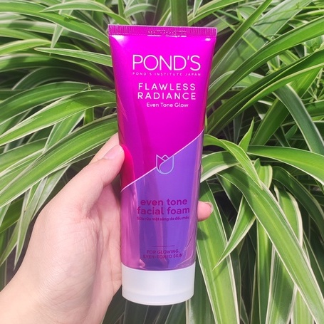 Sữa Rửa Mặt Sáng Da Pond's Flawless Radiance