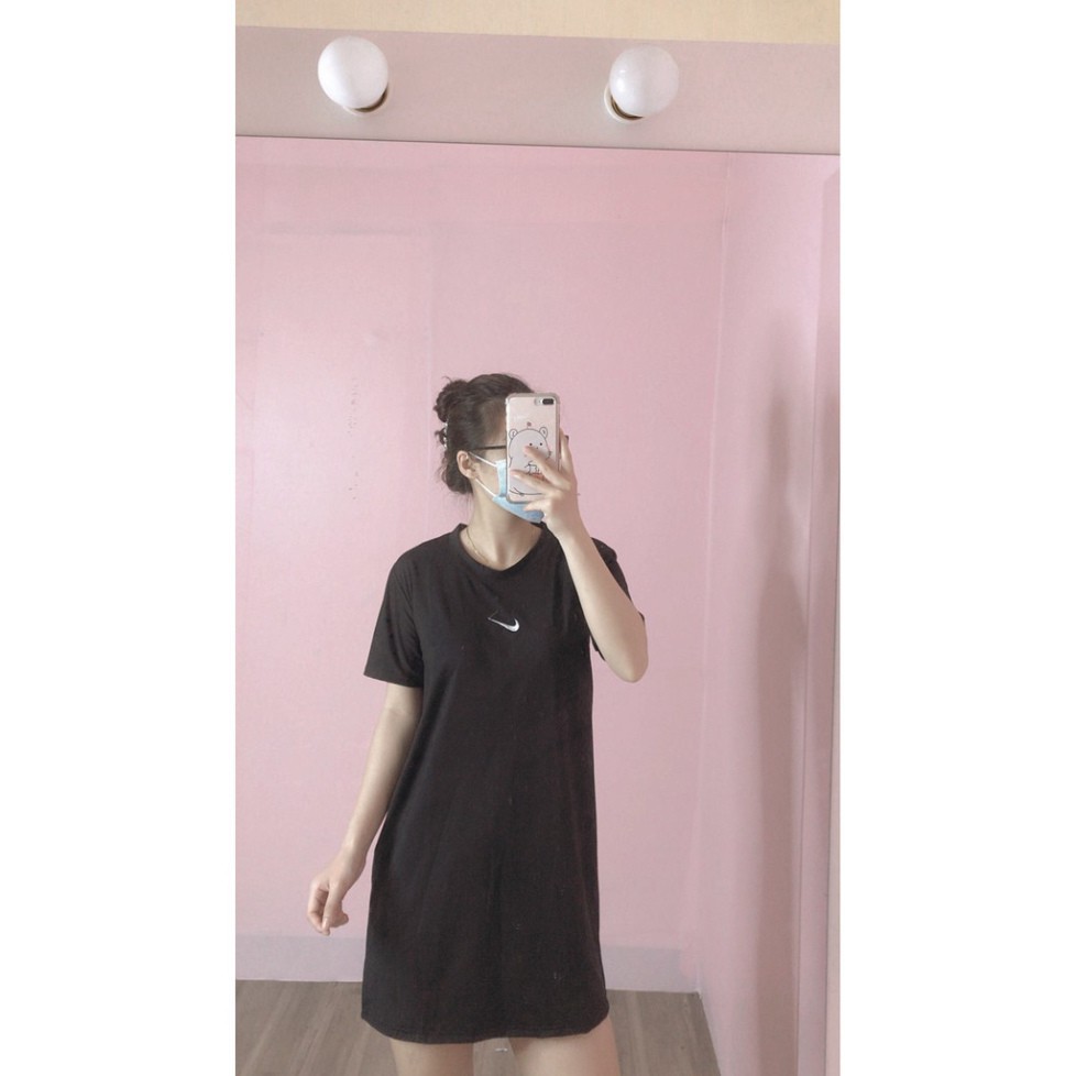 Váy nữ cổ tròn tay ngắn họa tiết NI vảy dáng rộng unisex / Đầm suông oversize thời trang nữ | BigBuy360 - bigbuy360.vn