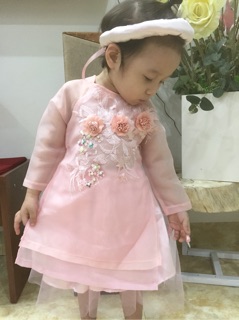 Áo dài cách tân cho bé
