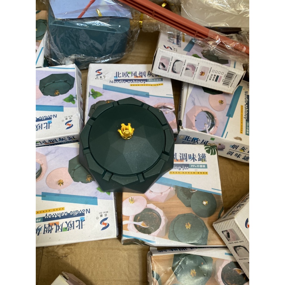 Gạt Tàn Thuốc Lá Có Nắp Đậy Chống Bụi Cao Cấp Sang Trọng