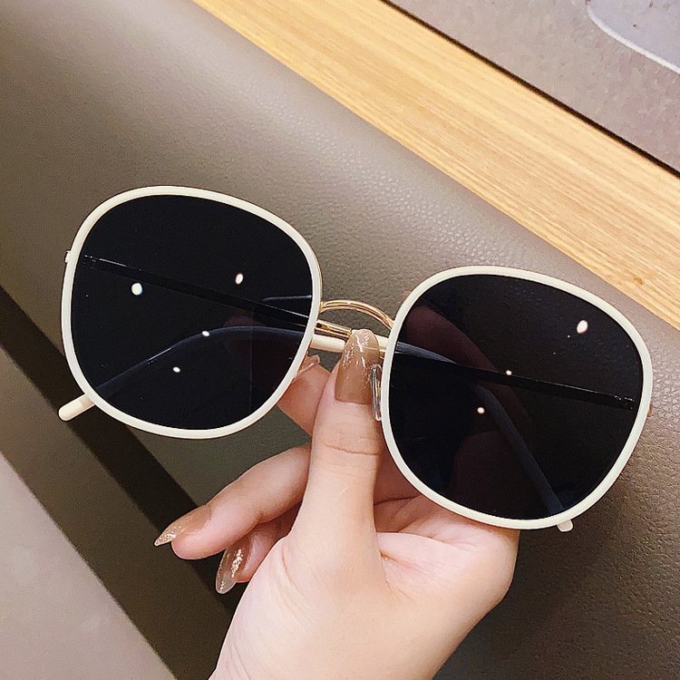Kính mát thời trang Hàn Quốc phong cách retro cho nữ