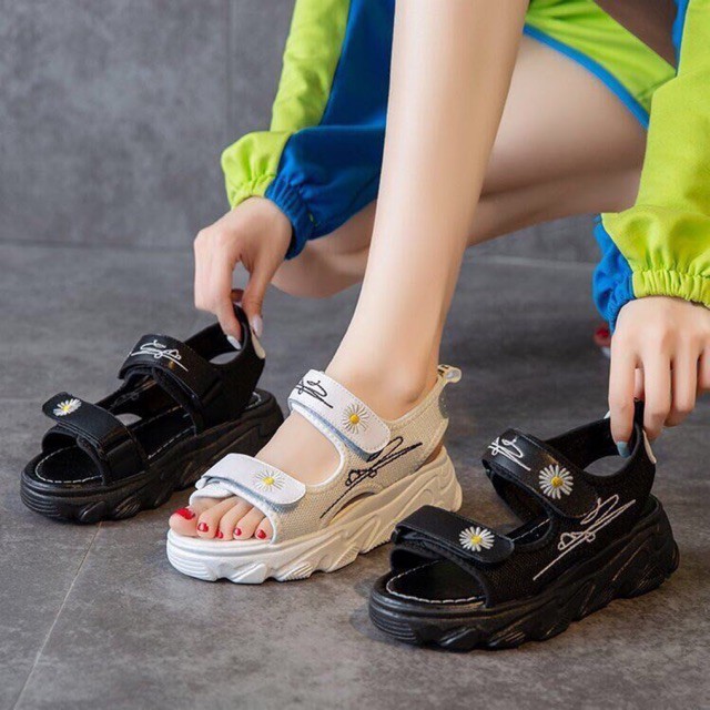 Sandan chữ kí độn đế 5cm siêu hót hít mẫu mới phù hợp với chơi ,đi học và đi làm