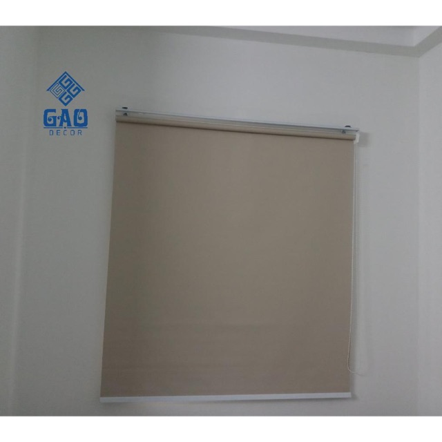 Rèm cuốn trơn cản sáng 100% ( kt :1,4 x 1,6)