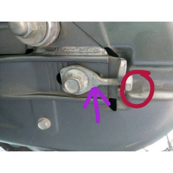 Ốc bắt tăng nhông xích xe máy (giá 2 con)- lắp cho dream và wave honda các loại -đẹp như zin 100%