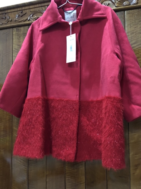 🍭🍭 Pass áo khoác dạ ELISE còn nguyên tag size XL. Giá tag là 3.198.000d . Nhưng e pass lại giá thấp thôi ạ.