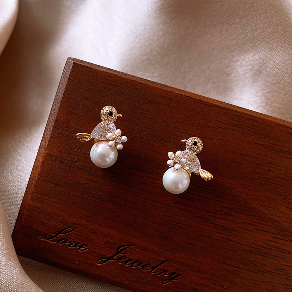 ALLGOODS Ladies Bird Earrings Female Pearl Bird Stud Earrings Women Elegant Trend Gifts Exquisite Temperament Fashion Jewelry
