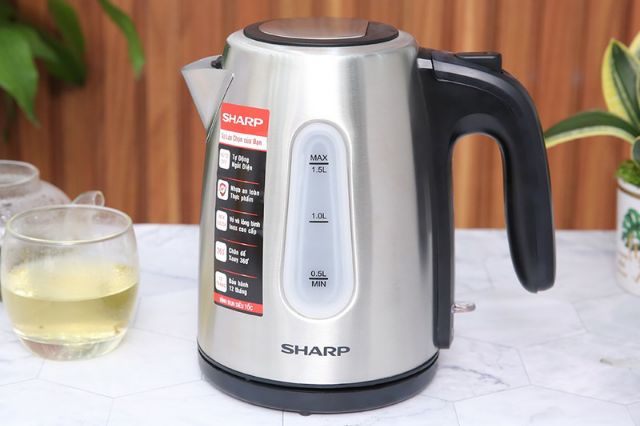 Ấm Đun Siêu Tốc Sharp 1,5 lít EKJ-15EVS-ST