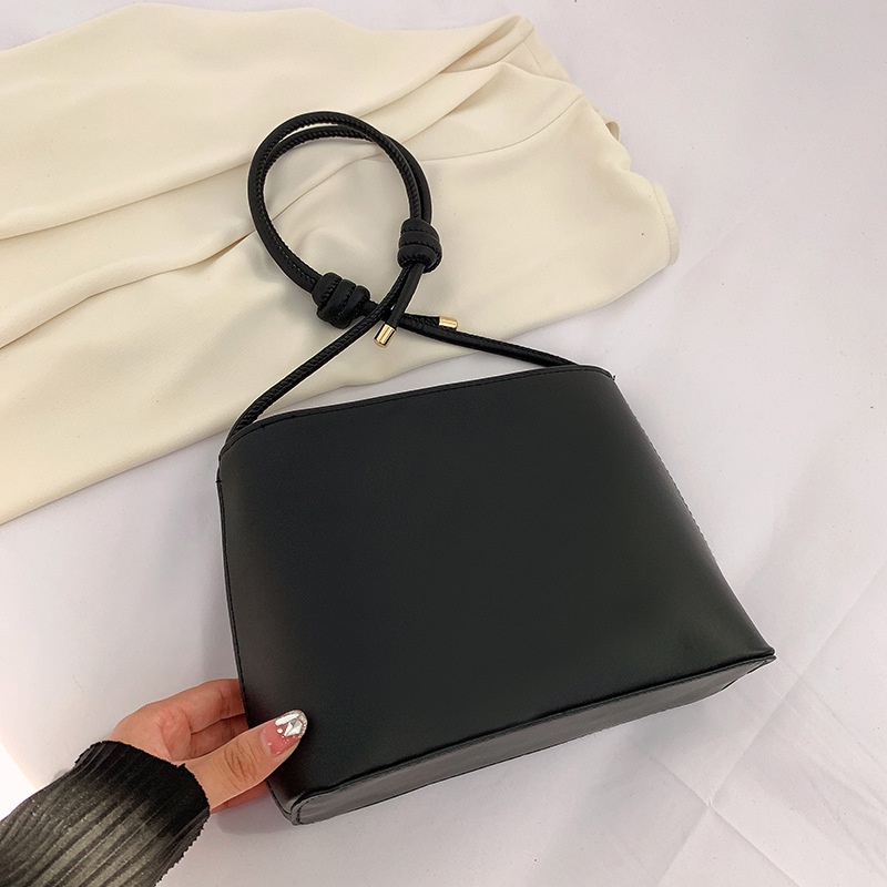Túi xách nữ, túi đeo chéo, đeo vai, vuông nhỏ da trần, có khóa kéo Little_Lisa_Store 205