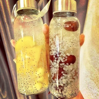 Bình thuỷ tinh detox có dây dung tích 500ml