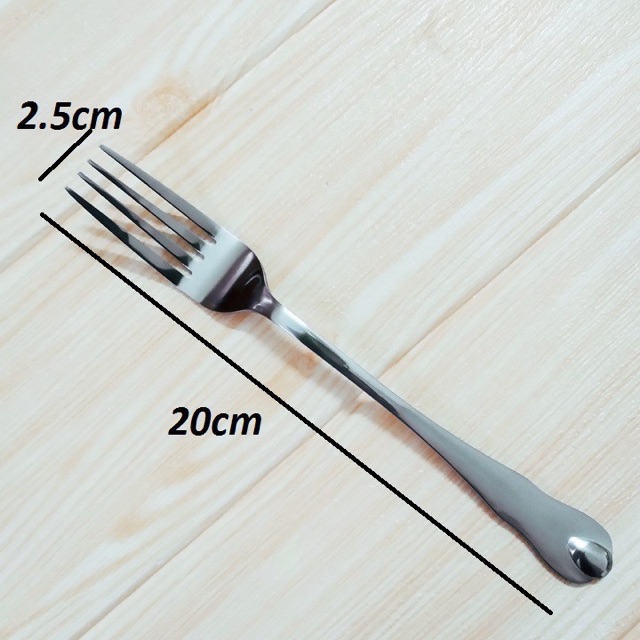 Thìa nĩa giọt lệ kiểu Hàn quốc siêu sang