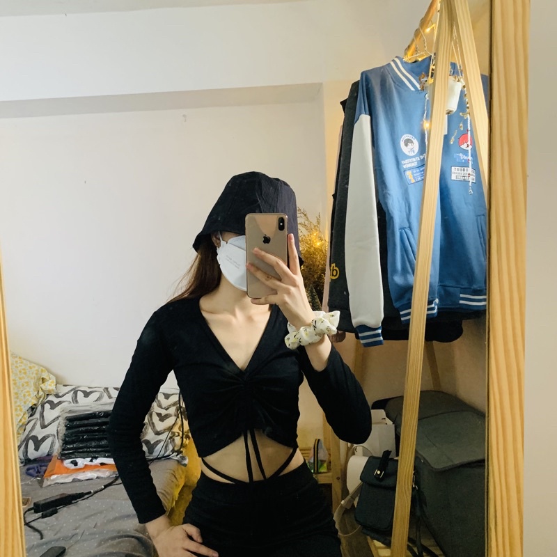 Áo Croptop Nữ Tay Dài Rút Ngực Hot trend cổ V 2 Màu Trắng Đen Cơ Bản THE POSE