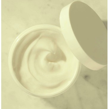 Kem Cấp Ẩm Kiehls Ultra Facial Cream giúp da ẩm mịn, cấp nước hiệu quả cải thiện độ ẩm của làn da 50ml / 125ml