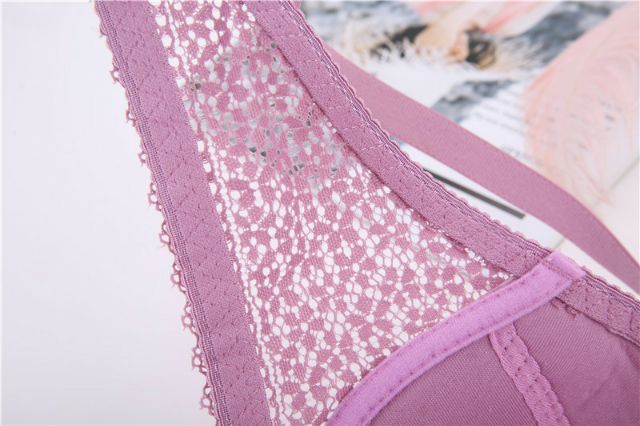 Áo ngực cúp lớn có gọng mút mỏng