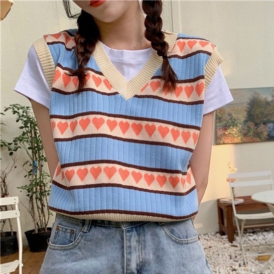 ▽☢Áo len gile nữ hoạ tiết hình trái tim trẻ trung cổ V phong cách Hàn Quốc cho