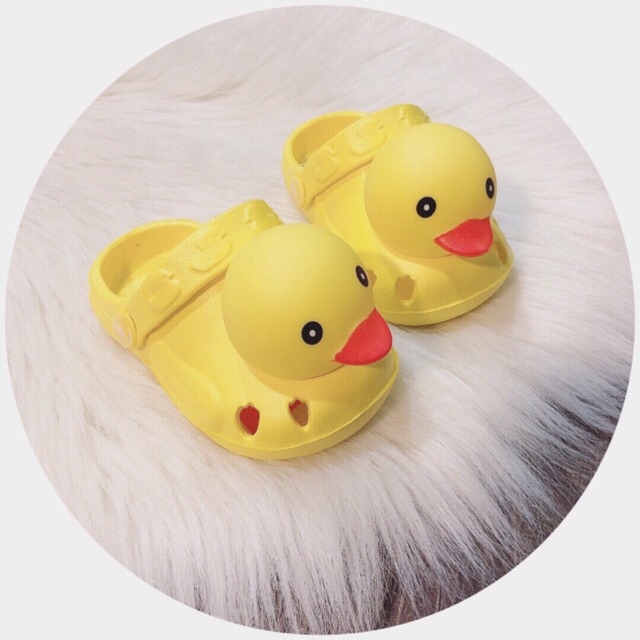 Dép vịt Thái