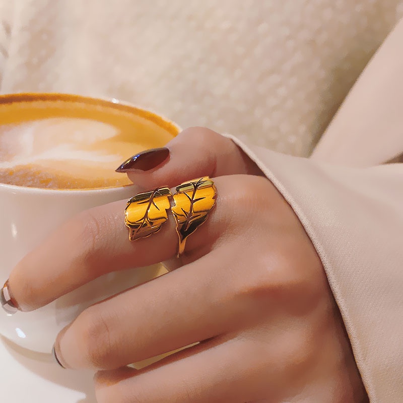 Nhẫn Chất Liệu Thép Titan Mạ Vàng 18k Thiết Kế Đơn Giản