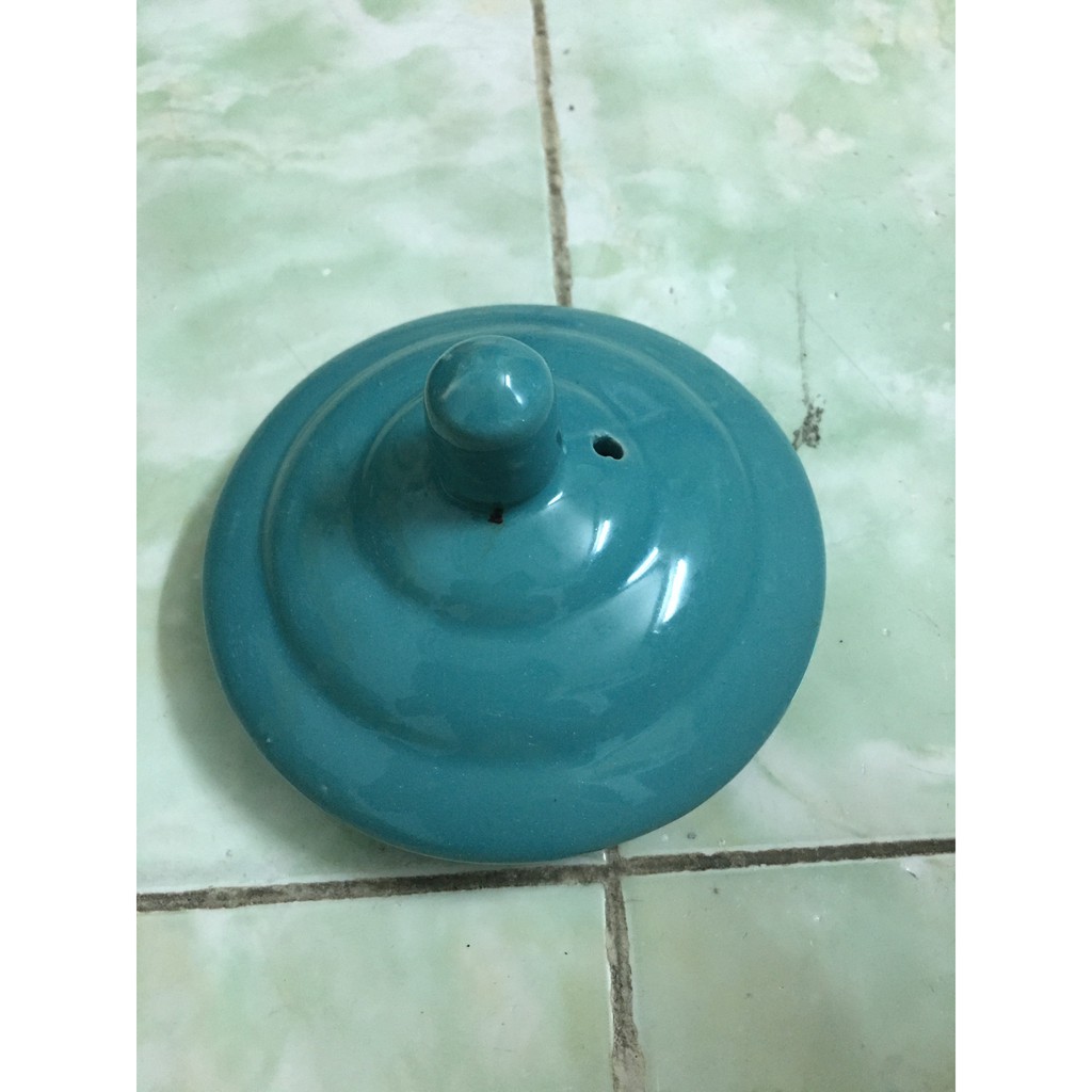 Nắp ấm của ấm sắc thuốc