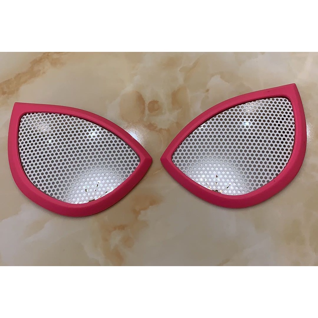 Mắt kính gắn mặt nạ 3D hóa trang thành siêu anh hùng Spiderman nhân dịp Halloween