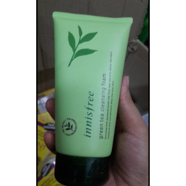 Sữa rửa mặt innisfree 