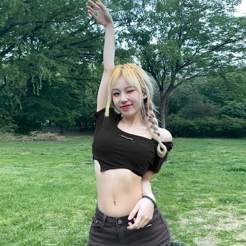 Áo croptop tay ngắn cổ vuông màu sắc đơn giản phong cách retro Hàn Quốc