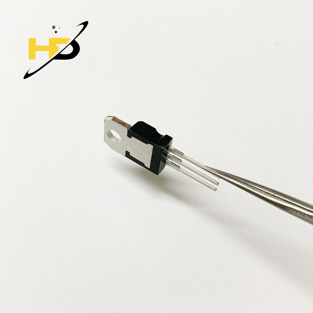 IC Nguồn L7805CV L7805 Ổn Áp Tuyến Tính 7805 1.5A 5V TO-220 Chính Hãng