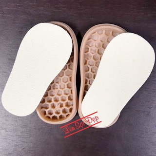 Đế Giày Cao Su Em Bé Có Đục Lỗ